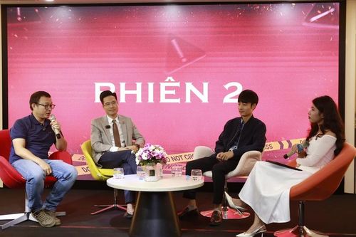 Tọa đàm về bảo vệ quyền tác nghiệp cho nhà báo thu hút hàng trăm sinh viên báo chí