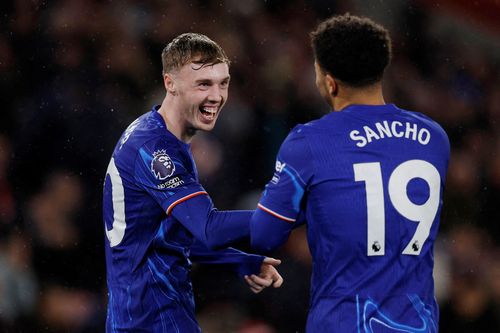Chelsea thiết lập trật tự mới cho Premier League