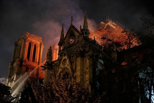 Toàn cảnh vực dậy nhà thờ Đức Bà Paris sau 5 năm thảm họa cháy