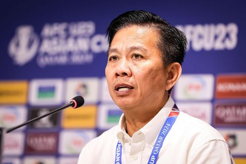 HLV Hoàng Anh Tuấn chia tay CLB Bình Dương