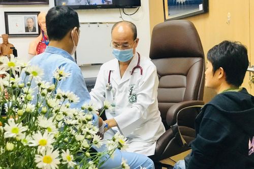 Sai lầm tuổi trẻ khiến người đàn ông lây HIV cho vợ sắp cưới