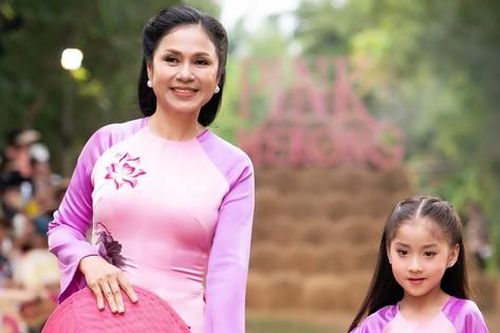 'Người đẹp Tây Đô' Việt Trinh gây ngỡ ngàng với 'visual' lạ, tái xuất sau một thời gian vắng bóng khỏi làng giải trí