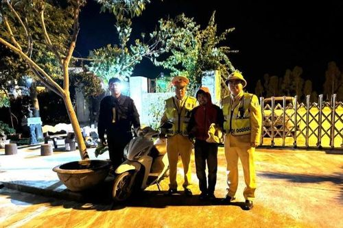 Bắt nam thanh niên trộm xe máy rồi chạy lên cao tốc