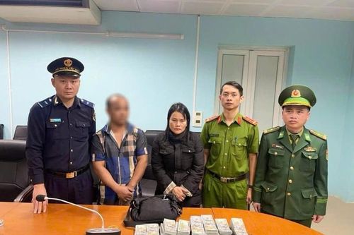 Bắt 2 chị em ruột vận chuyển trái phép hơn 4,5 triệu USD