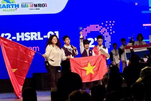 Việt Nam đại thắng ở hai giải thi robot lớn của thế giới