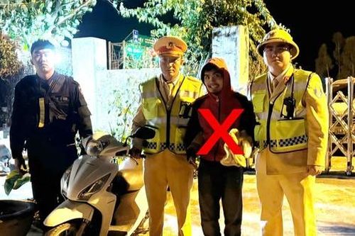 Trộm xe máy, đi vào cao tốc gặp ngay CSGT