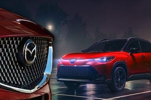 Toyota Corolla Cross có màu mới 'mượn' từ Mazda