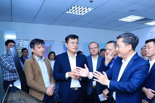 Thí điểm mô hình đại lý dịch vụ công trực tuyến hỗ trợ người dân Thủ đô