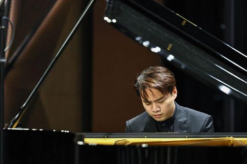 Hai pianist Nguyễn Việt Trung và Eric Lu lần đầu hội ngộ trong đêm nhạc Chopin