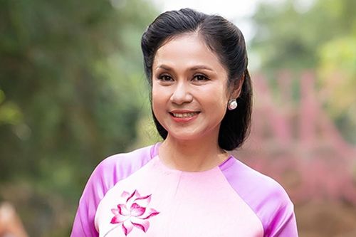 'Người đẹp Tây Đô' Việt Trinh bất ngờ diễn thời trang sau 2 năm giải nghệ