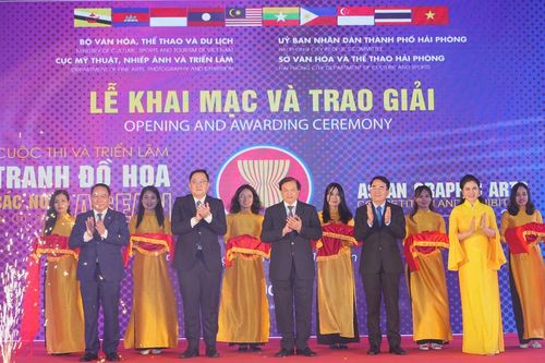 Khai mạc Triển lãm Tranh Đồ họa các nước ASEAN 2024 tại Hải Phòng