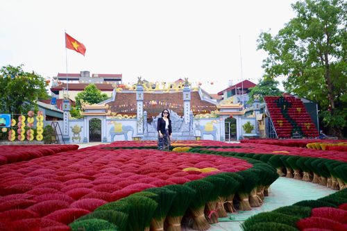Hiệu quả từ mô hình làng nghề kêt hợp làm du lịch tại Quảng Phú Cầu (Hà Nội)