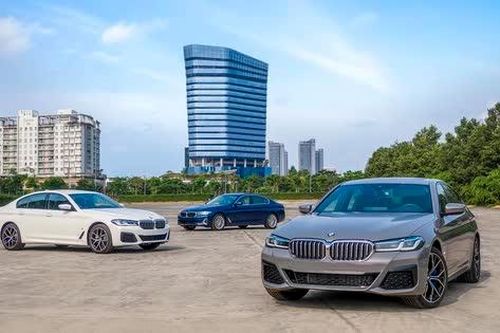 Khách mua BMW được hỗ trợ lệ phí trước bạ tới hơn 300 triệu đồng