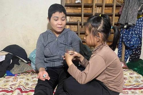 Sinh ra không được gặp bố, mẹ mắc ung thư, tương lai của bé gái 6 tuổi mịt mù