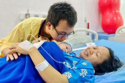 Thành phố Hồ Chí Minh đề xuất hỗ trợ 3 triệu đồng cho phụ nữ sinh đủ 2 con trước 35 tuổi