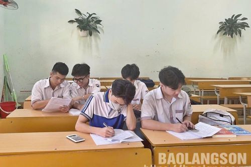 Kỳ thi tốt nghiệp THPT 2025: Chuẩn bị từ sớm để học sinh nắm bắt các điểm mới