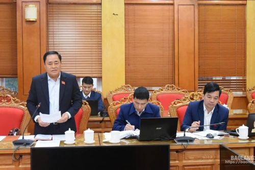 Kỳ họp thứ 31, HĐND tỉnh khóa XVII: Đại biểu thảo luận sôi nổi tại tổ về 4 nhóm lĩnh vực