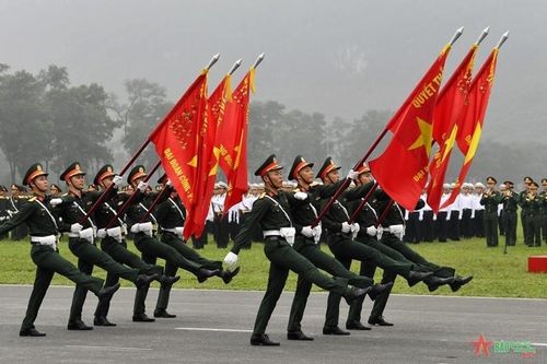 Lật tẩy âm mưu cổ xúy thuyết 'vũ khí luận' nhằm chống phá Quân đội - Bài 1: Vạch rõ bản chất phản khoa học của thuyết 'vũ khí luận'