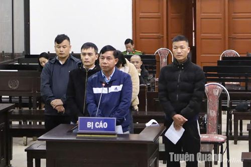 Phúc thẩm 5 bị cáo phạm tội đánh bạc