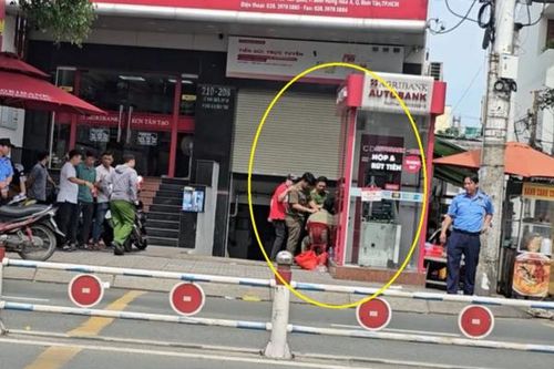 Đập phá trụ ATM lấy tiền vì... túng quẫn