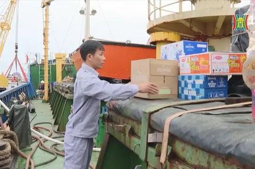 Mang hương vị Tết cổ truyền đến đảo xa