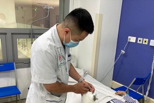 Thuốc chứa corticoid: Con dao hai lưỡi