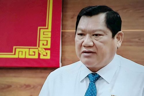 Cử tri Cà Mau muốn bỏ thư chúc Tết giấy để dành kinh phí in ấn cho hoạt động an sinh xã hội