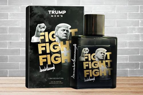Ông Trump lại bán nước hoa