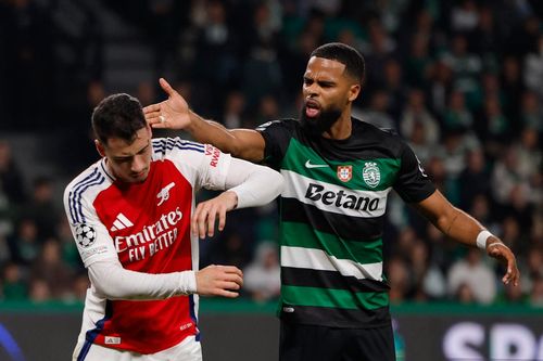 Arsenal - cánh phải quá hay, cánh trái kêu cứu