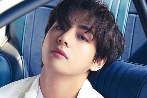 Jennie hé lộ sản phẩm Giáng sinh, Rosé và V BTS cạnh tranh kỷ lục mới