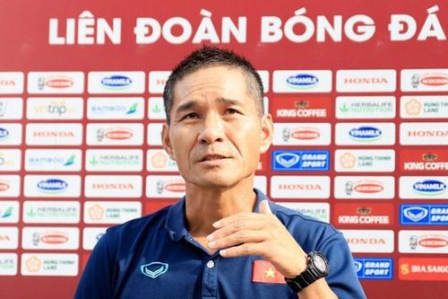 VFF bất ngờ chia tay HLV ngoại