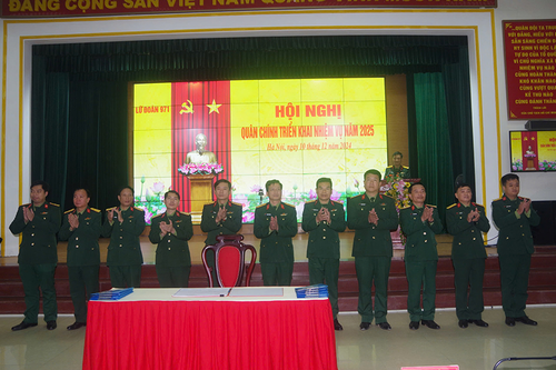 Lữ đoàn 971 hoàn thành thắng lợi nhiệm vụ vận chuyển cả thường xuyên và đột xuất