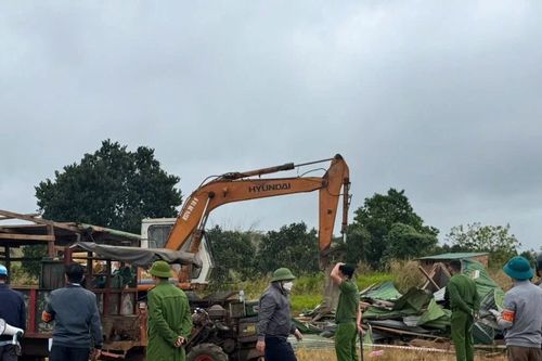 Đắk Nông: Cưỡng chế nhiều hộ dân lấn chiếm đất