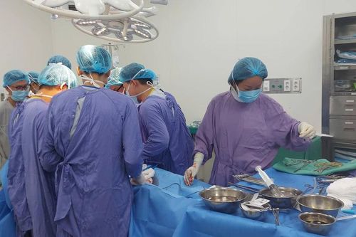 'Báo động đỏ' để cứu sống người bị đâm thấu tim