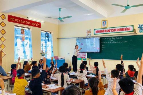 Mỗi thầy cô giáo là một tấm gương đạo đức tự học và sáng tạo