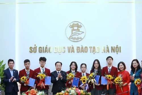 Hà Nội tăng mức thưởng học sinh đoạt giải Olympic quốc tế