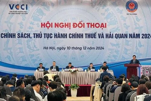 Ngành thuế và hải quan cùng đối thoại gỡ vướng cho doanh nghiệp