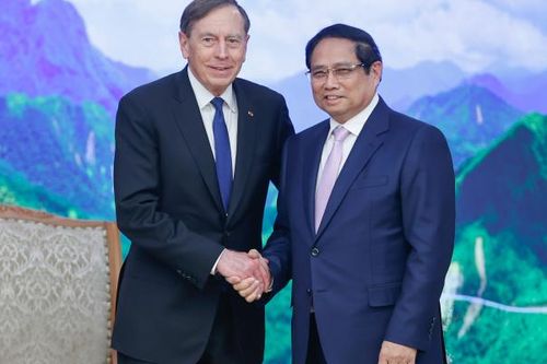 Đề nghị Quỹ đầu tư KKR tăng cường mở rộng đầu tư vào Việt Nam trong các lĩnh vực mới nổi