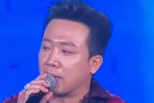 Bức ảnh ở sân Mỹ Đình khiến Trấn Thành 'chết lặng'