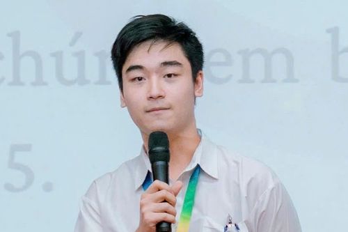 Từ nghe tiếng Anh bập bõm, nam sinh bứt phá lọt top 1 thế giới kỳ thi của Cambridge