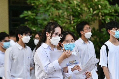 Nửa lớp học cận thị: Nguyên nhân vì đâu?