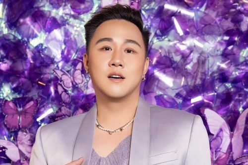 Trung Quân Idol hát cùng nhóm nhạc nữ sexy của Hàn Quốc