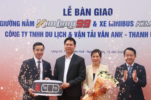 Kim Long Motor cung cấp 200 xe giường nằm cho doanh nghiệp vận tải Thanh Hóa