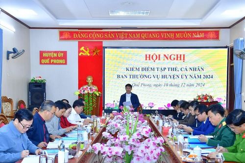 Ban Thường vụ Huyện ủy Quế Phong tổ chức Hội nghị kiểm điểm tập thể, cá nhân