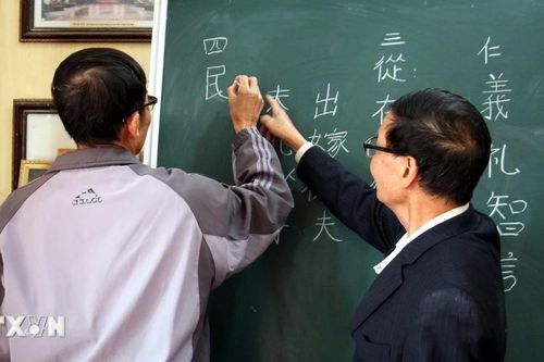 Những người bảo tồn, gìn giữ nét chữ cổ xưa ở Nam Định