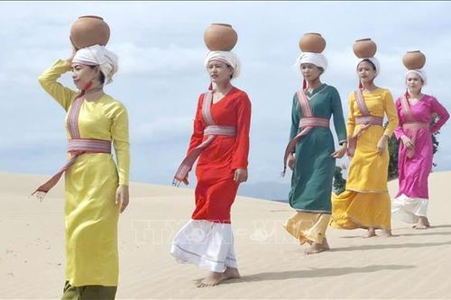 Phát huy giá trị Di sản văn hóa Chăm trong phát triển du lịch