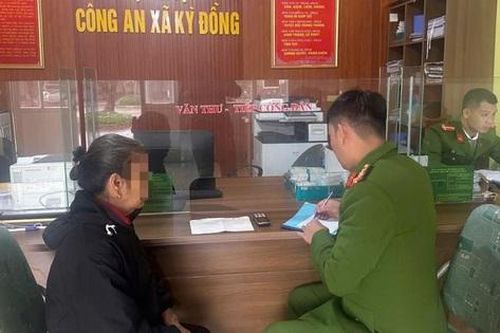 Chiếc điện thoại 'huyền thoại' khiến nhóm lừa đảo thất bại