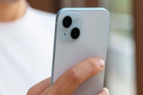 iPhone 15 Plus giá hạ sàn, trang bị vẫn mạnh như hổ, trên đe dưới búa với cả Galaxy S24 Plus