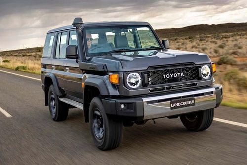 Toyota Land Cruiser J70 bổ sung thêm tùy chọn hộp số sàn nhằm cải thiện hiệu suất