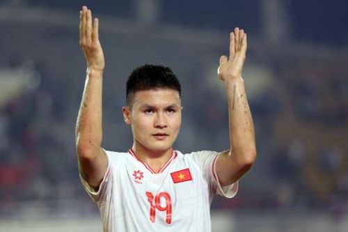 Đẳng cấp của tiền vệ Quang Hải